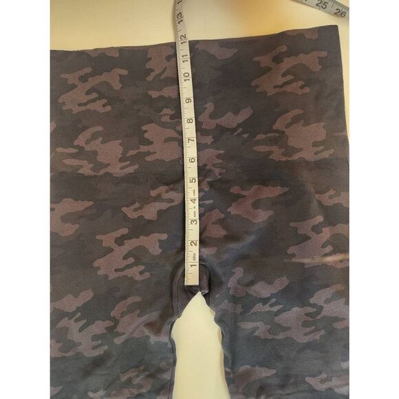 Spanx Look At Me Now Leggings - Black/Grey Camo - 2X - Picture 6 of 10